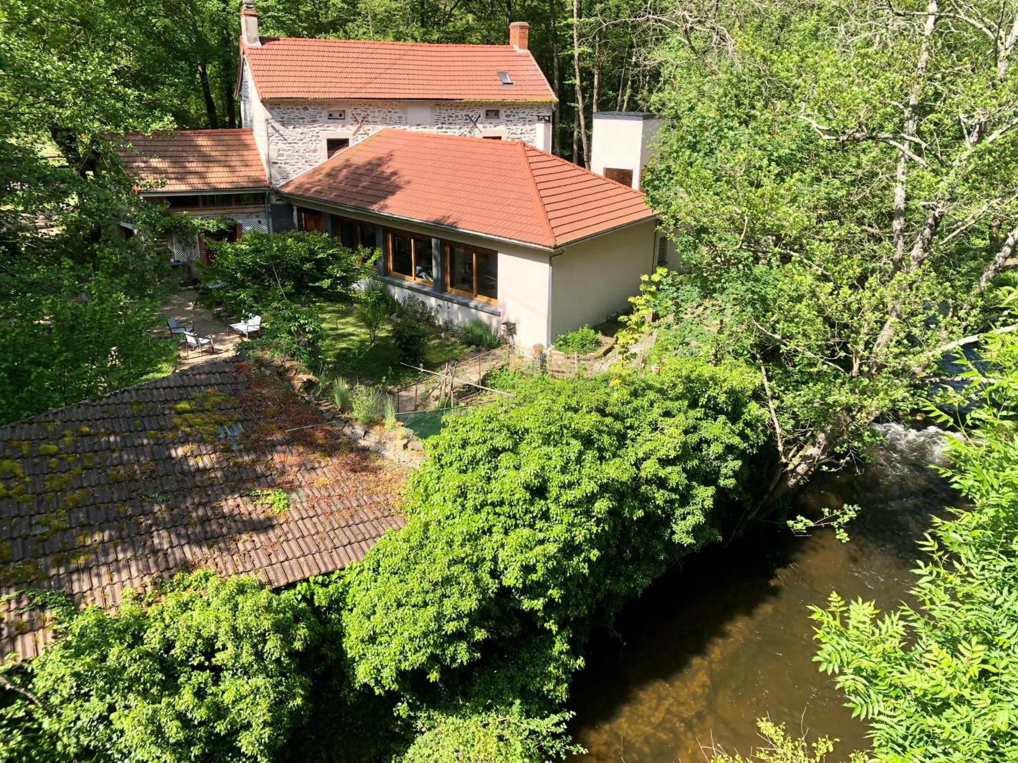 Chambre Sur Une Ile Saint-Bonnet-de-Rochefort Exterior foto